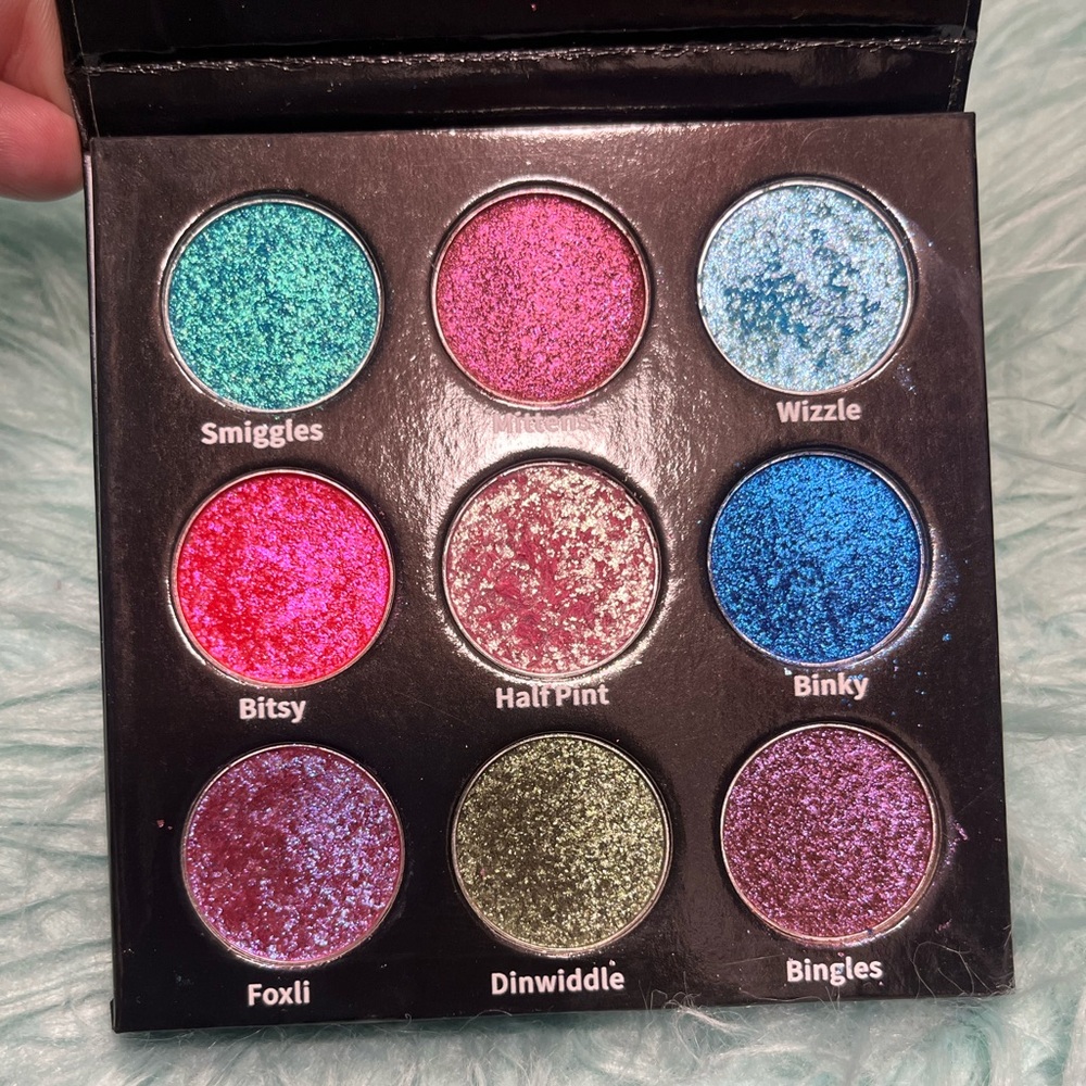 MBA Cosmetics Chillin’ With My Gnomies palette